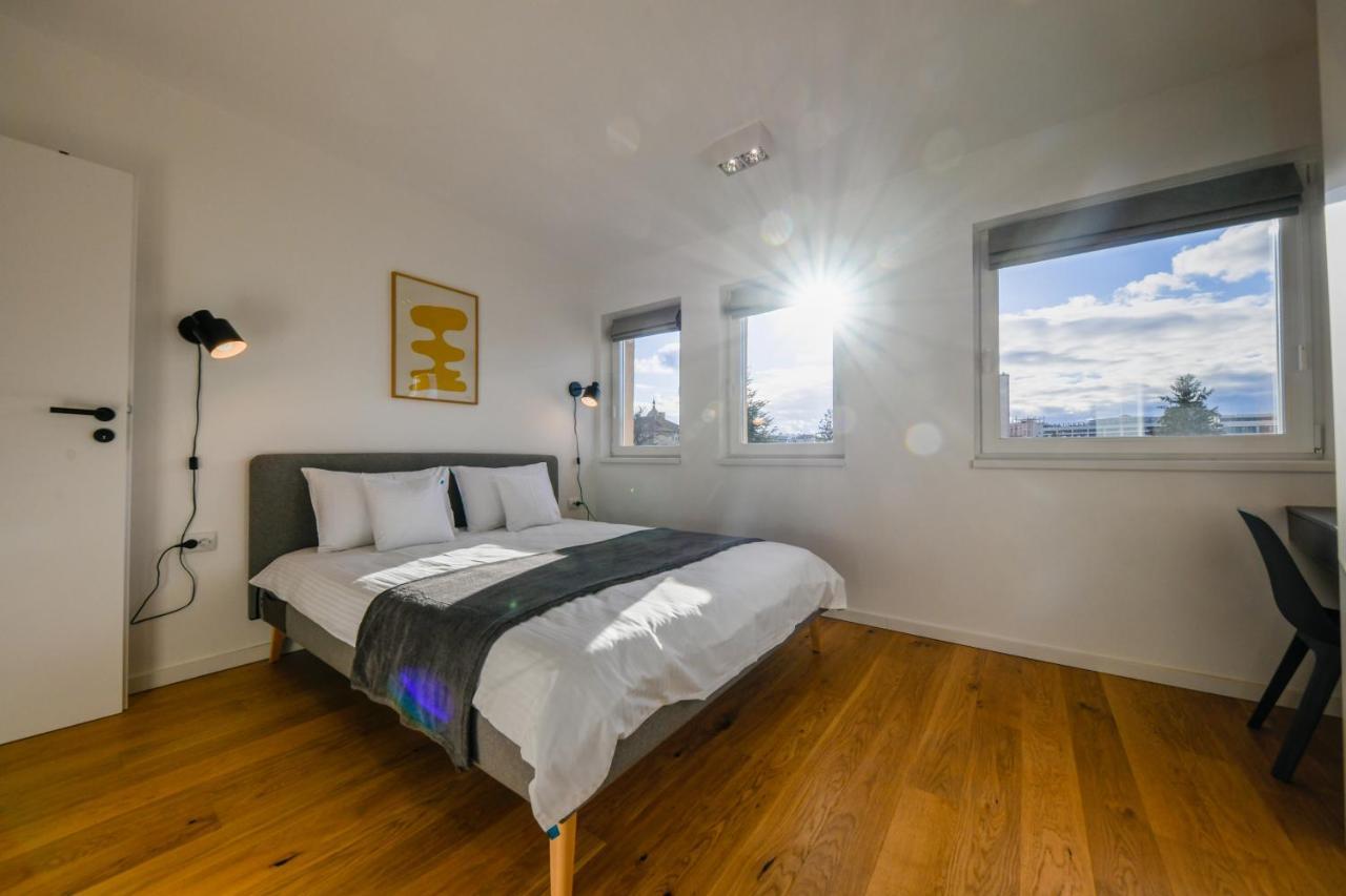 Charming 2 Bedroom Apartment Kluż-Napoka Zewnętrze zdjęcie