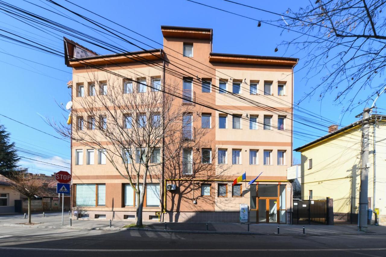 Charming 2 Bedroom Apartment Kluż-Napoka Zewnętrze zdjęcie